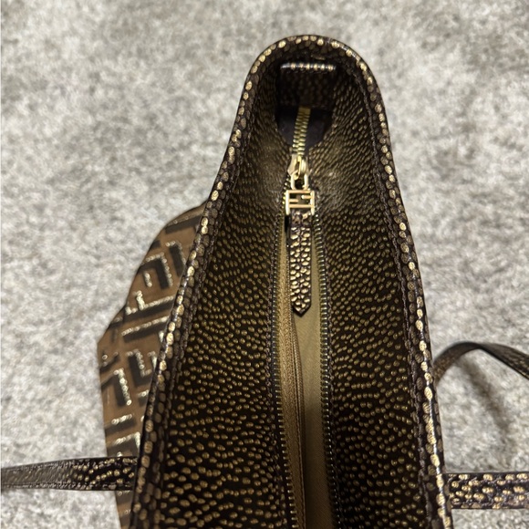 Fendi Lampo Zucca Roll Tote *Limited Edition* - Picture 6 of 13